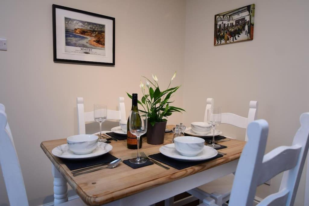 Loveyork Priory Apartment - Central With Parking Exteriér fotografie