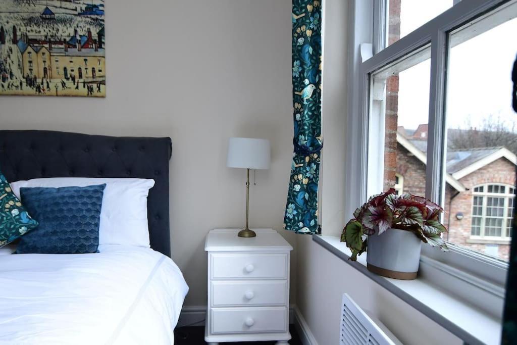 Loveyork Priory Apartment - Central With Parking Exteriér fotografie